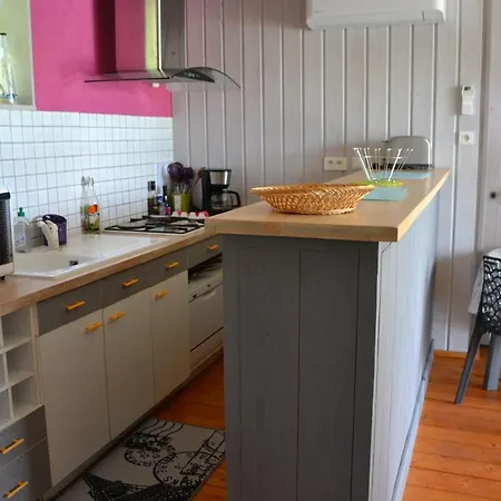 Bienvenue dans notre Gîte Naves  Extérieur photo